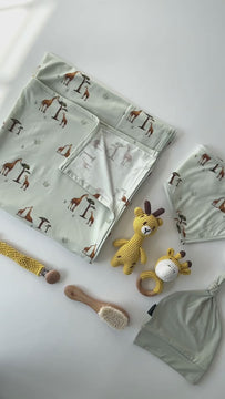 newborn gift idea giraffe theme video